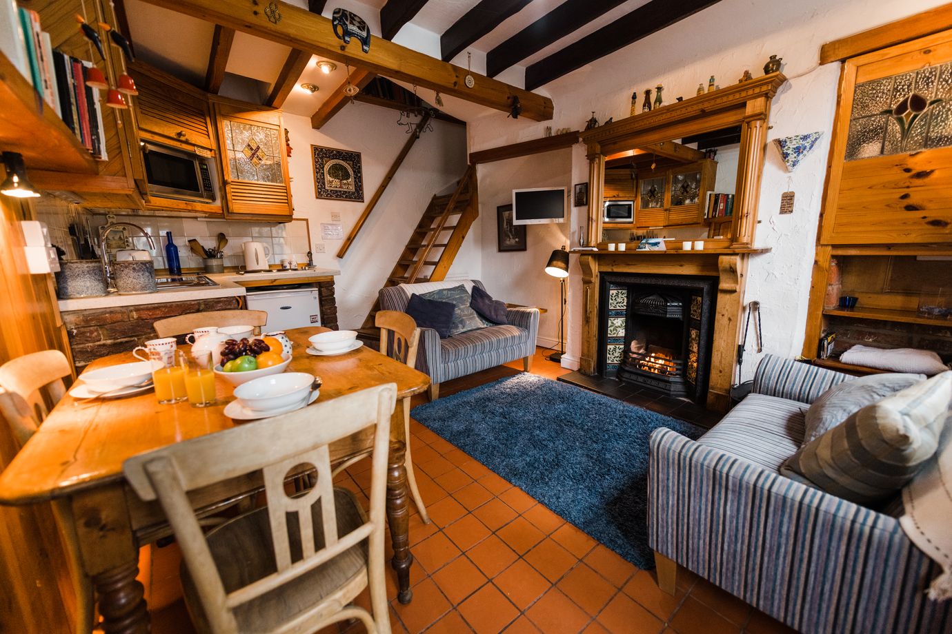 Auburn Cottage - Robin Hood's Bay 00007.jpg